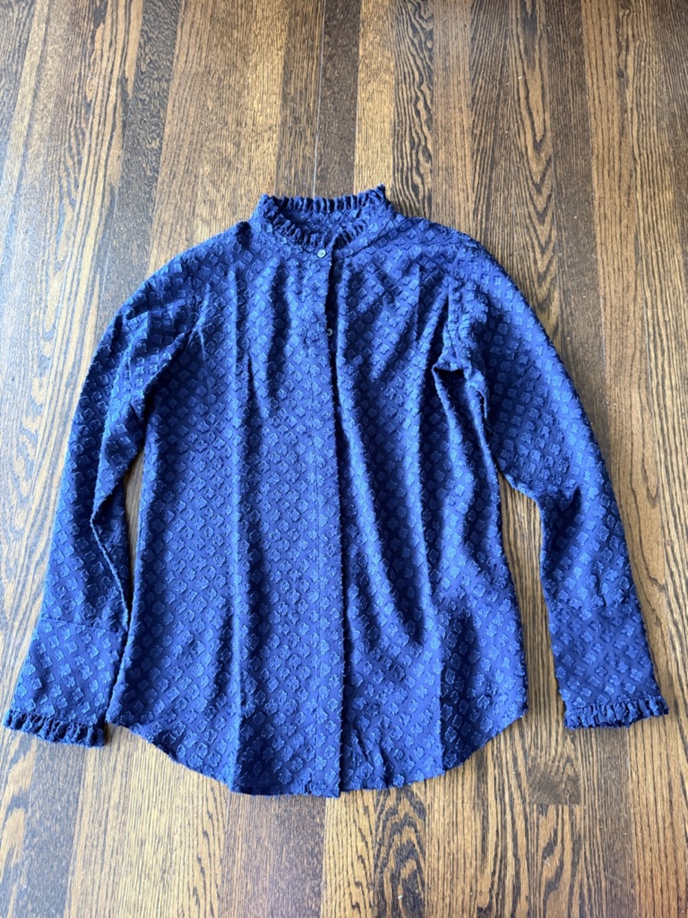Banana Republic Navy Textured Ruffle Neck Blouse Dillon Classic fit xs